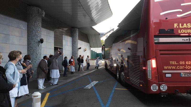 Depart cars